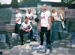 托特纳姆热刺新援抵达训练场,备战即将开始的简单介绍 托特纳姆热刺新援抵达训练场,备战即将开始的简单介绍